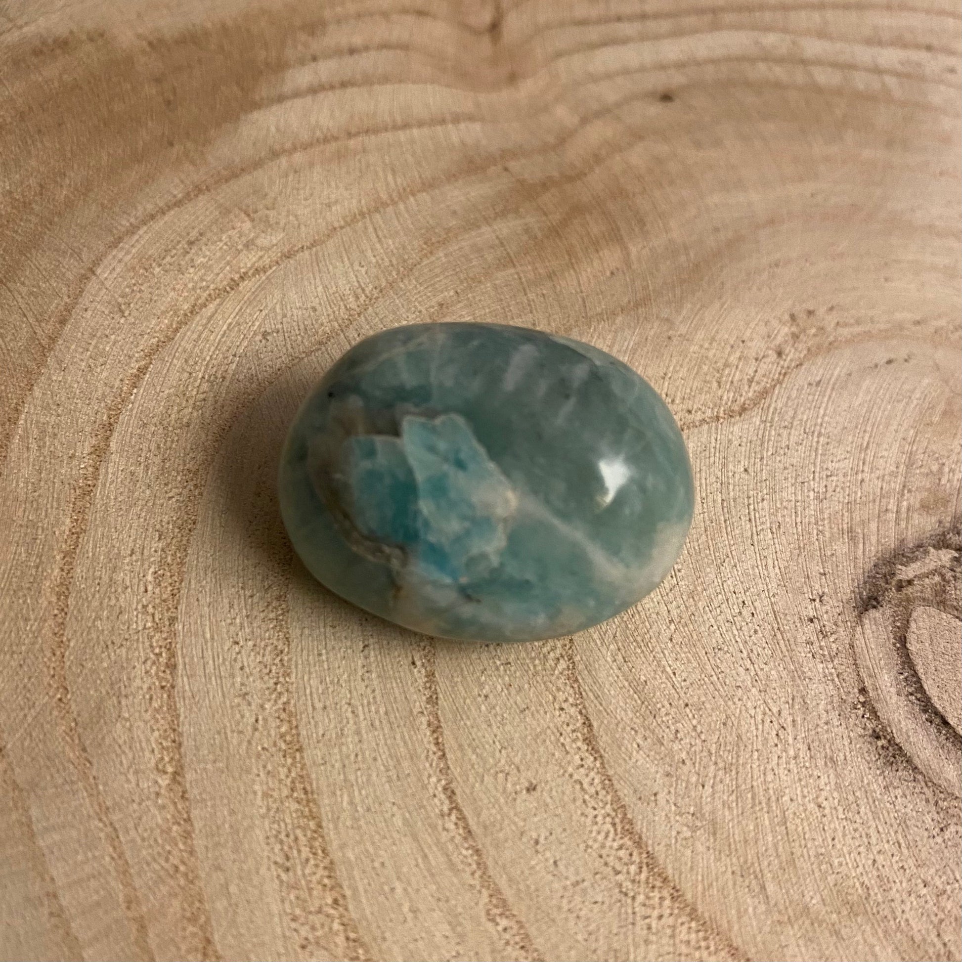 Petite pierre roulée d'Amazonite - Rheamethyste